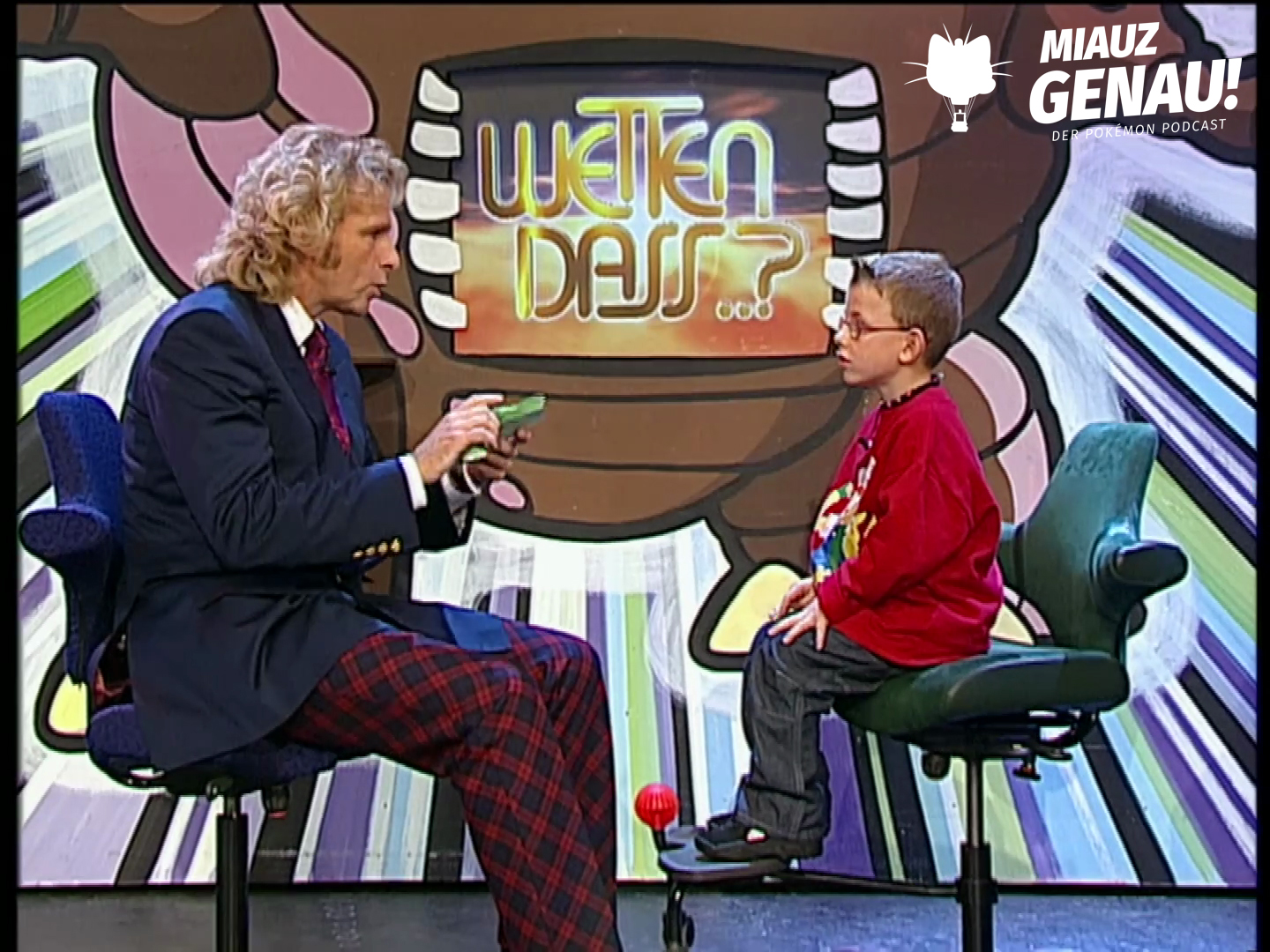 Thomas Gottschalk und Benedict Bier sitzen sich bei der Pokémon-Wette in Wetten, dass..? auf der Bühne gegenüber.